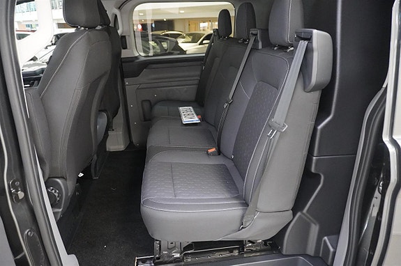 Ford Transit Custom 6 of 16