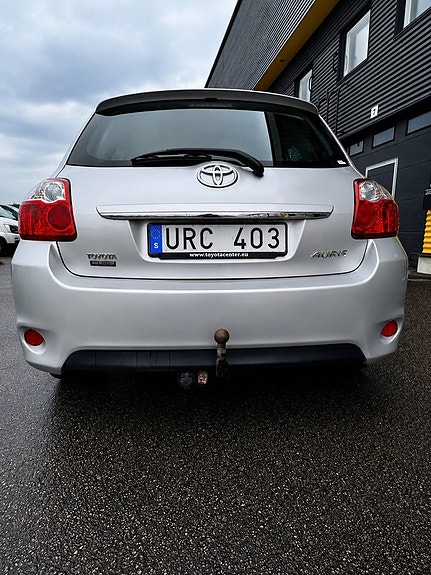 Toyota Auris 4 of 15