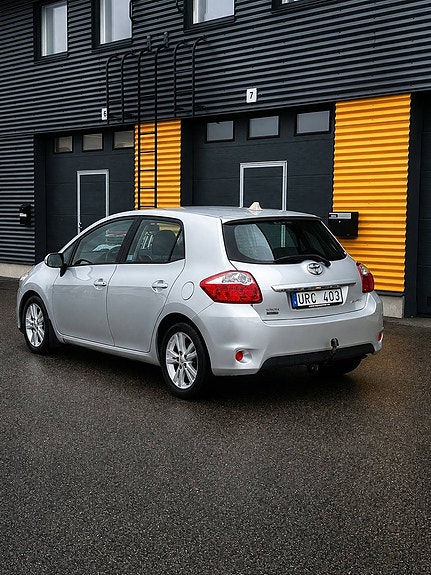 Toyota Auris 3 of 15