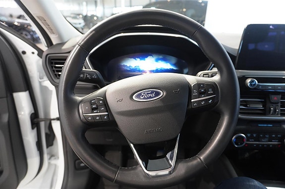 Ford Kuga 10 of 18