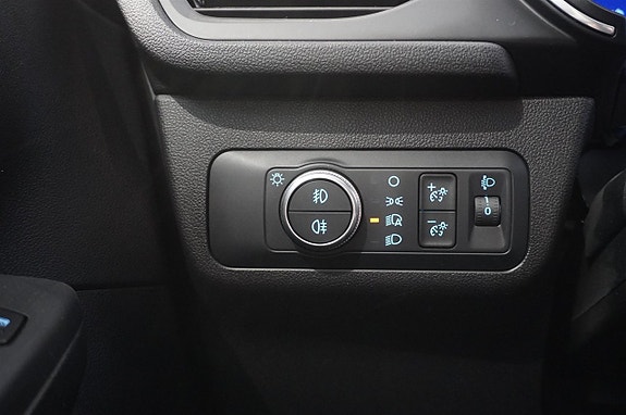 Ford Kuga 12 of 18