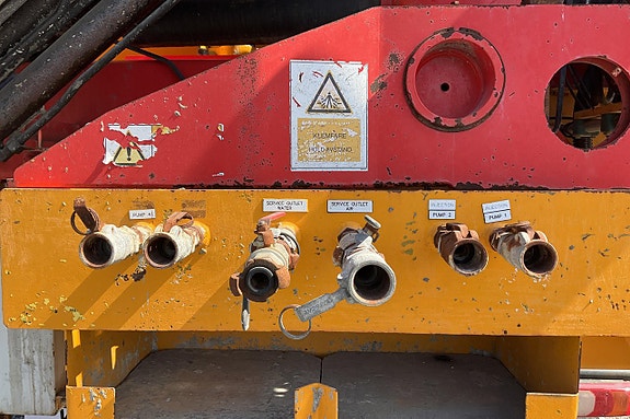 Mercedes AROCS 3235 8x4 26 of 27