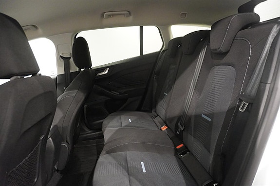 Ford Focus 9 of 17