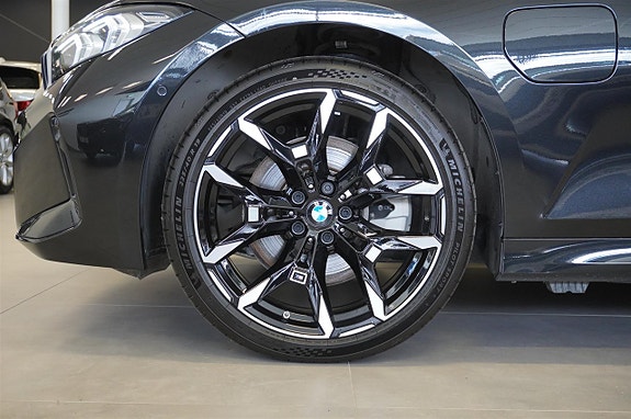 BMW 330e 4 of 28