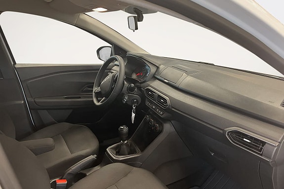 Dacia Sandero 9 of 13