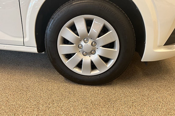 Dacia Sandero 11 of 13