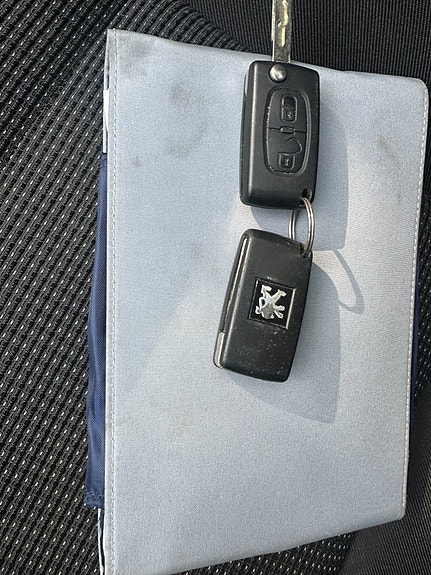 Peugeot 5008 5 of 6