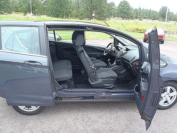 Ford B-MAX 11 of 12