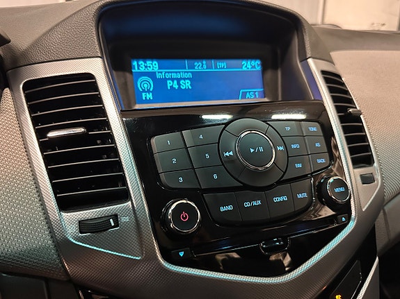 Chevrolet Cruze 18 of 22