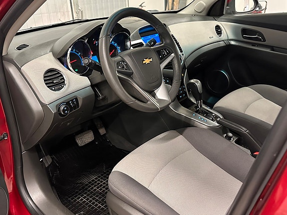 Chevrolet Cruze 10 of 22