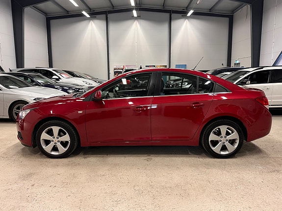 Chevrolet Cruze 5 of 22