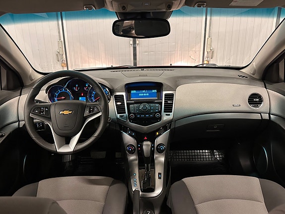 Chevrolet Cruze 12 of 22