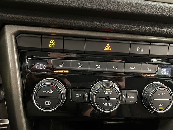 Volkswagen T-Roc 23 of 23