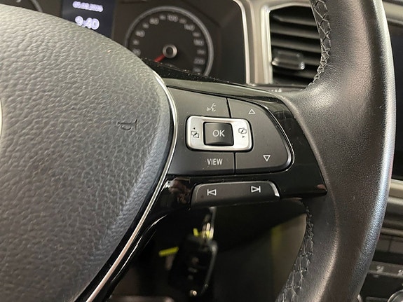 Volkswagen T-Roc 21 of 23