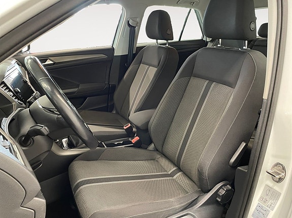 Volkswagen T-Roc 9 of 23