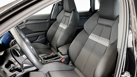Audi A3 8 of 12
