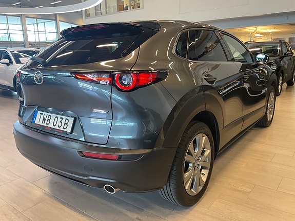 Mazda CX-30 4 of 15