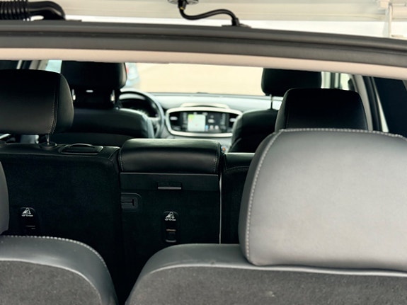 Kia Sorento 15 of 29