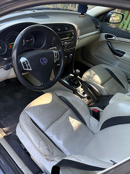 Saab 9-3 6 of 8