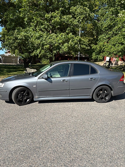 Saab 9-3 4 of 8