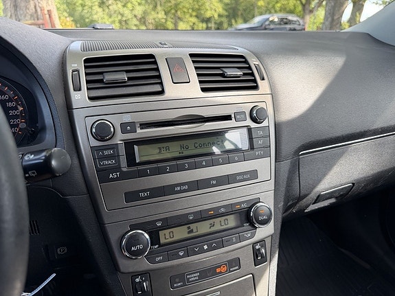 Toyota Avensis 20 of 21