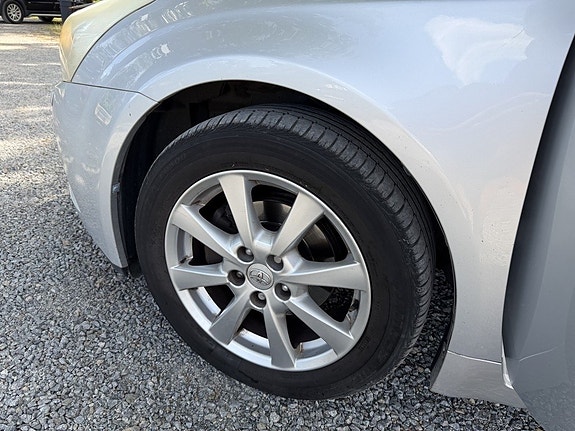 Toyota Avensis 21 of 21