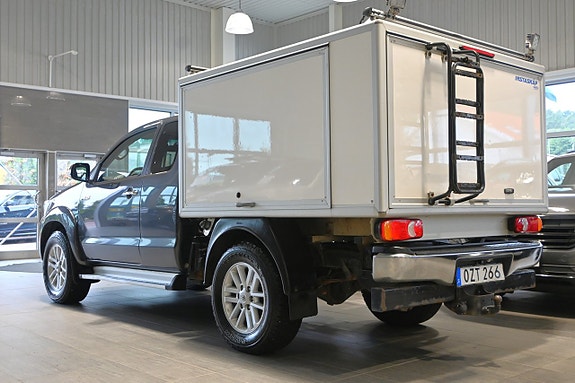Toyota HiLux 3 of 19