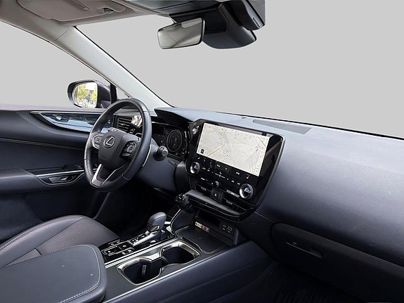 Lexus NX450h+ 6 of 15