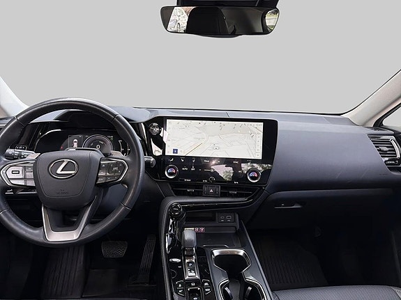 Lexus NX450h+ 7 of 15