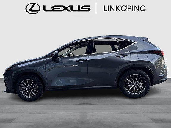 Lexus NX450h+ 3 of 15