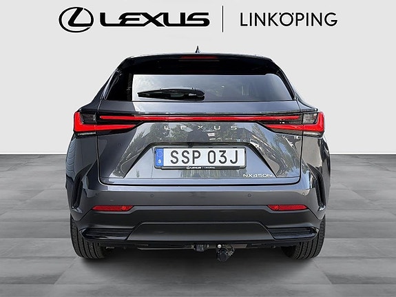 Lexus NX450h+ 4 of 15