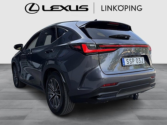 Lexus NX450h+ 2 of 15