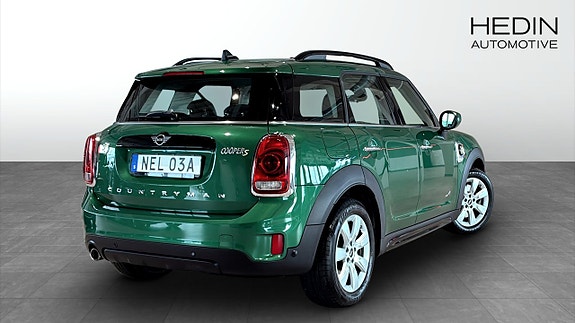 MINI Countryman SE 2 of 9