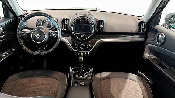MINI Countryman SE 4 of 9