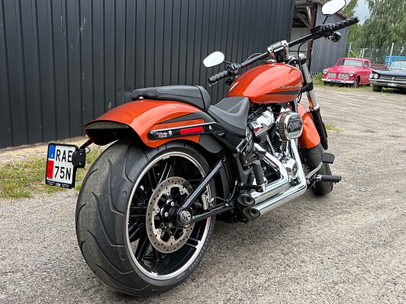 Harley-Davidson FXBRS Breakout 114CUI LÅGMILARE!