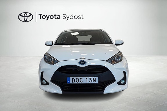 Toyota Yaris 5 of 10