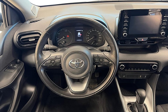 Toyota Yaris 9 of 10