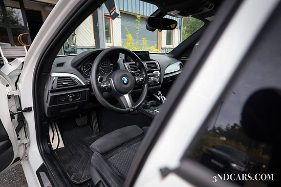 BMW M135i 9 of 20