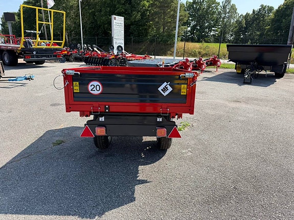 Metal-Fach T963/2 Nela – Enaxlad 3-vägstippvagn 4 of 9