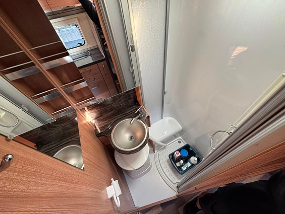 Knaus SKY WAVE 700 MEG Leverans i hela Sverige! 11 of 16