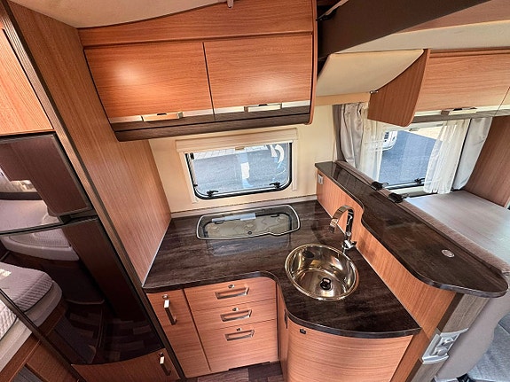 Knaus SKY WAVE 700 MEG Leverans i hela Sverige! 8 of 16