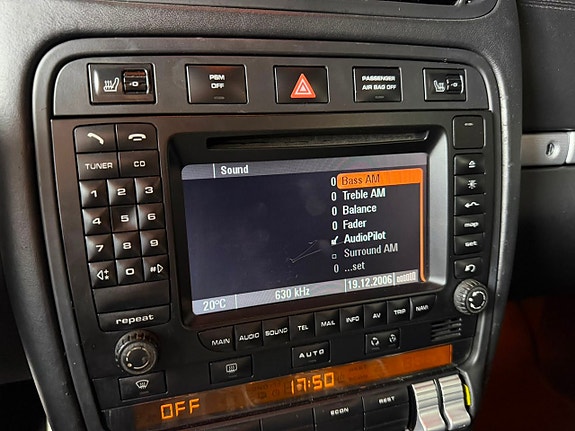 Porsche Cayenne S 19 of 23