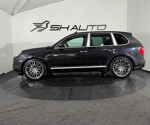 Porsche Cayenne S 9 of 23