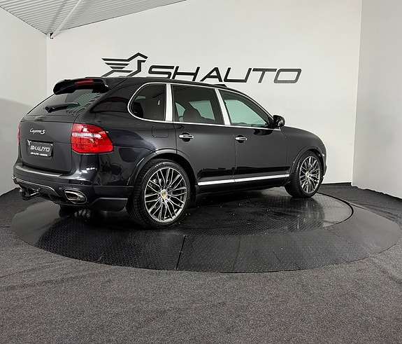 Porsche Cayenne S 6 of 23