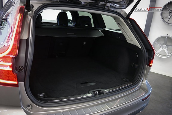 Volvo V60 Cross Country 30 of 30