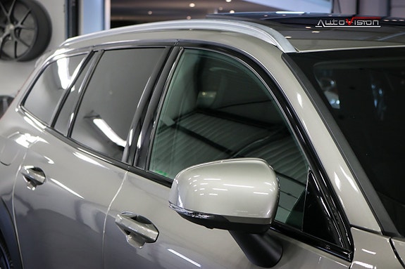 Volvo V60 Cross Country 7 of 30