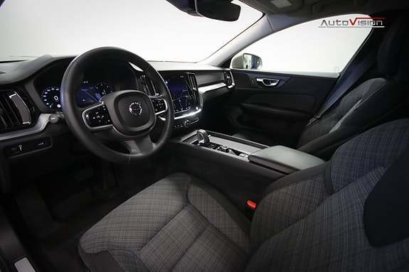 Volvo V60 Cross Country 11 of 30