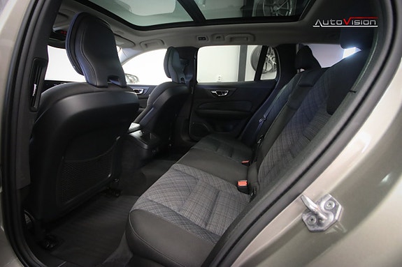 Volvo V60 Cross Country 27 of 30