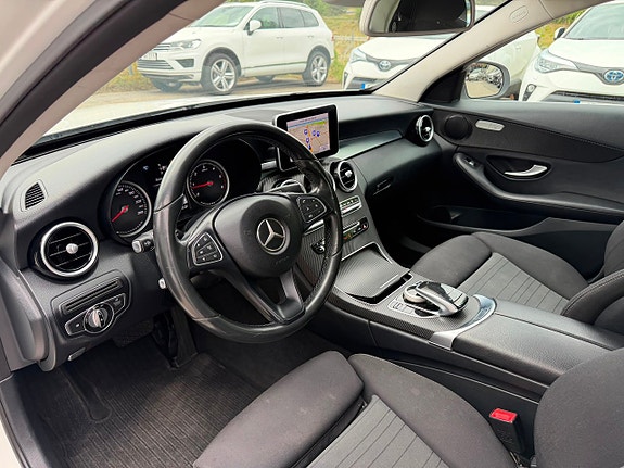 Mercedes-Benz C220 d 10 of 17