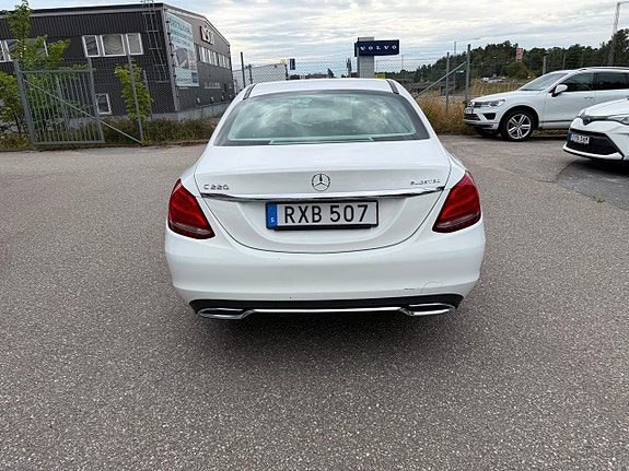 Mercedes-Benz C220 d 4 of 17